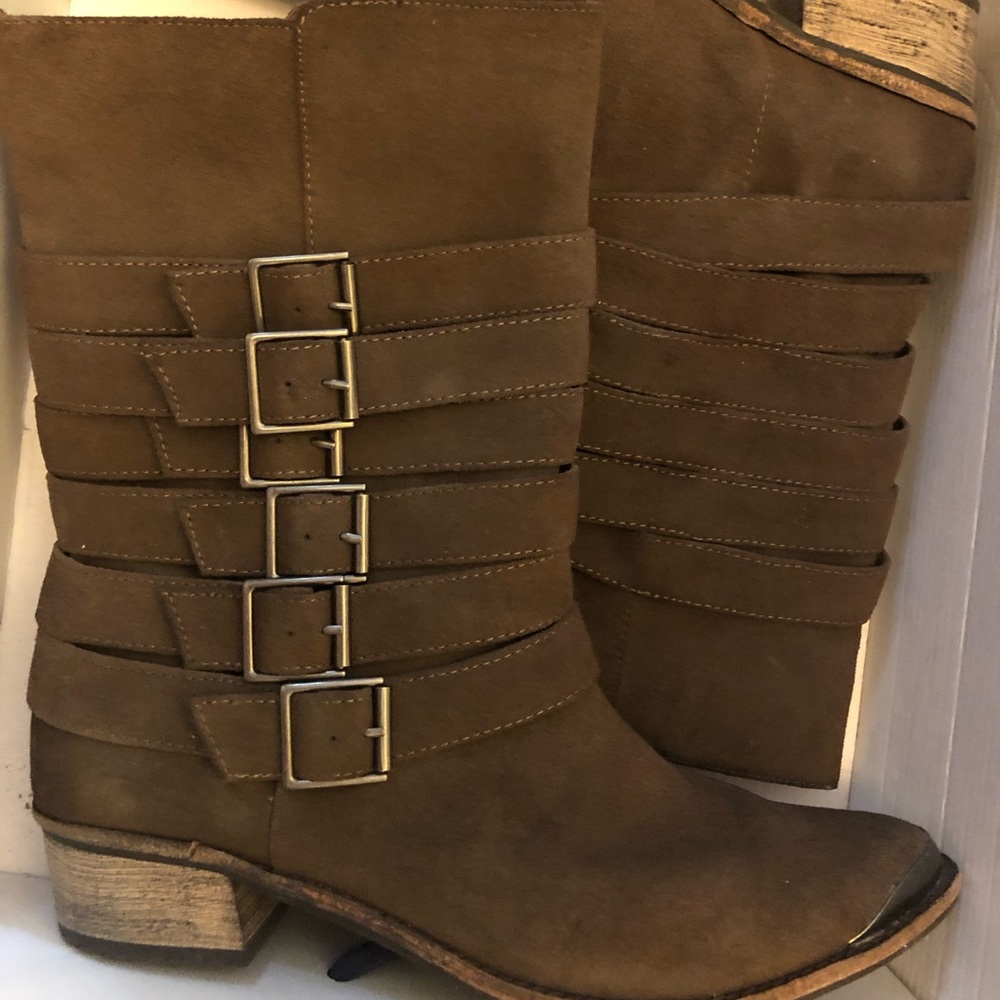 Splendid brown suede boot worn once size 8.5